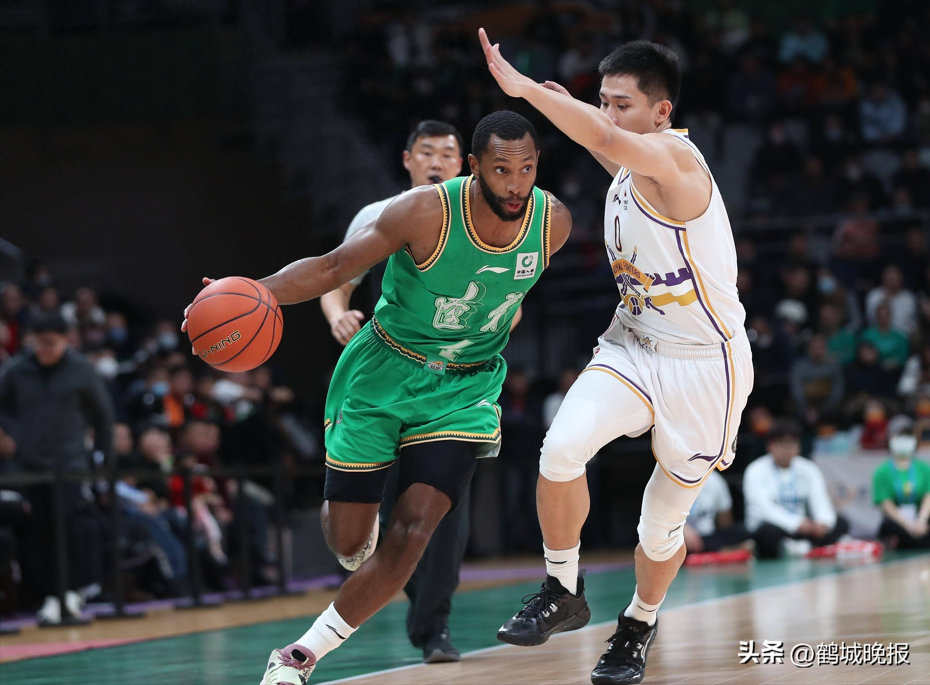 爱游戏入口CBA常规赛赛前走向成谜，巴塞罗那再遭质疑，媒体盛赞，训练强度明显提升的简单介绍